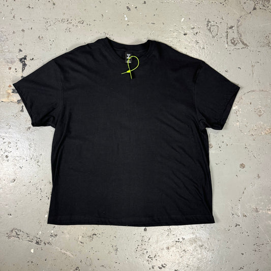 BLACK BLANK TEE - L